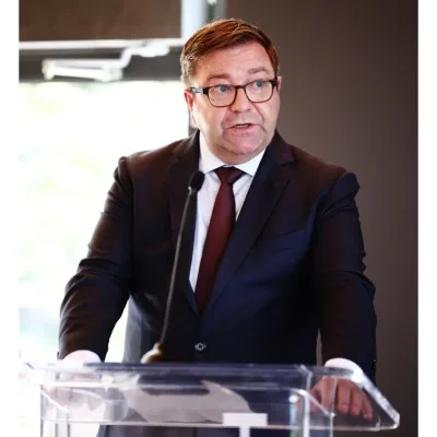 <strong>Pétur Óskarsson</strong>